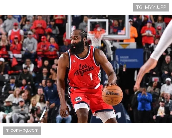 班凯罗21投7中空砍24分10篮板 进攻效率低迷未能带队取胜 班凯罗21投7中空砍24分10篮板 进攻效率低迷未能带队取胜